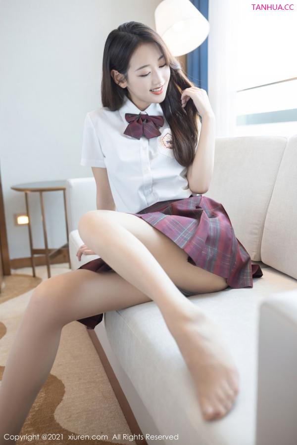 唐安琪  清纯女神唐安琪 JK制服清纯动人第22张图片